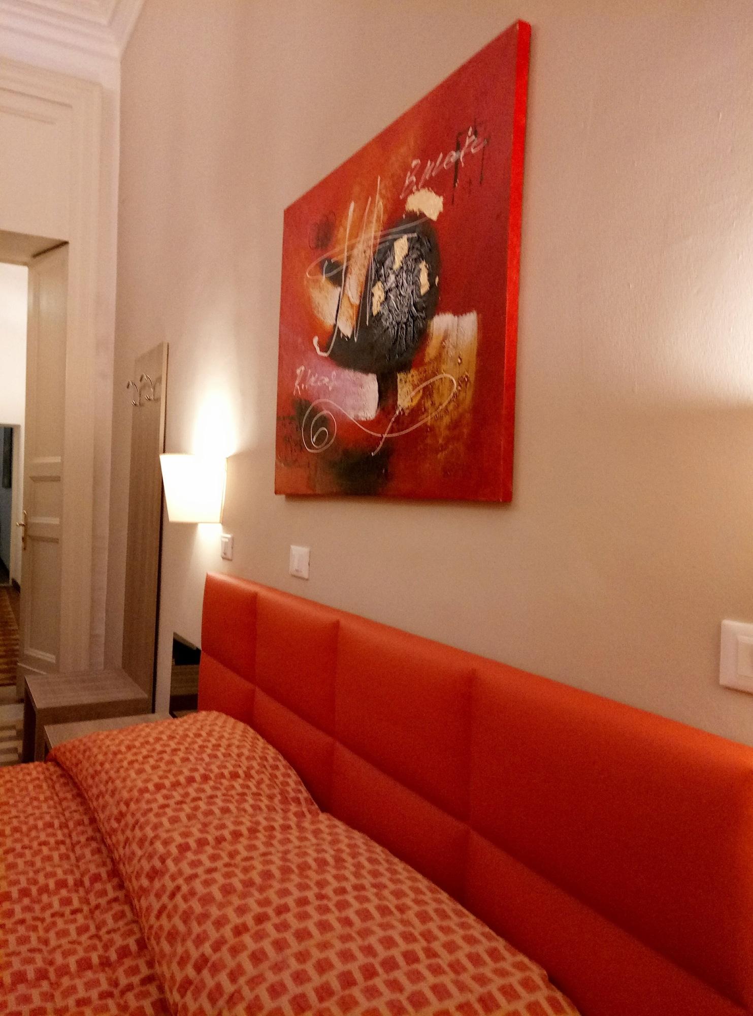 Hotel Moonlight Hotel&suites 3*