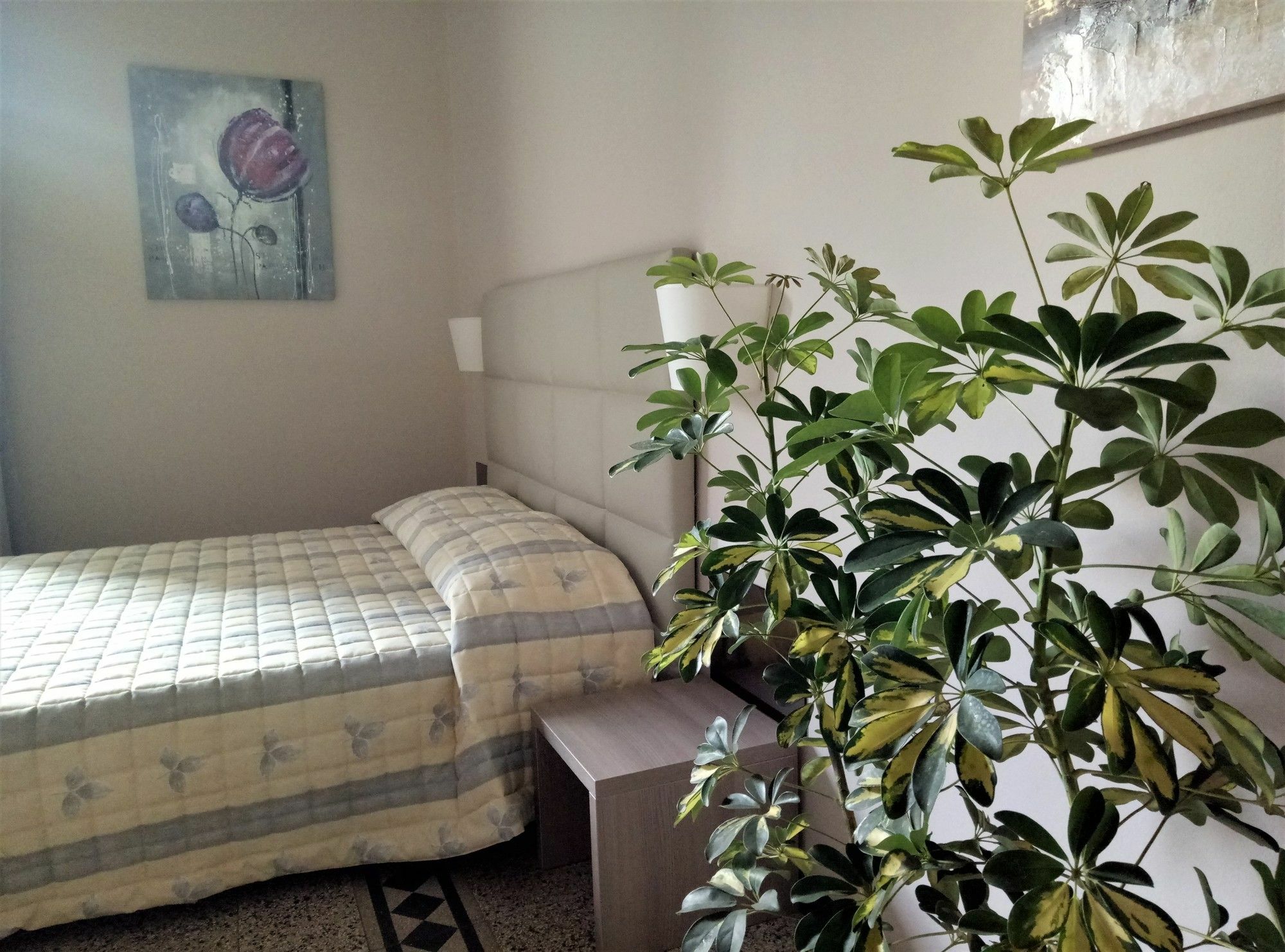 Moonlight Hotel&suites 3*